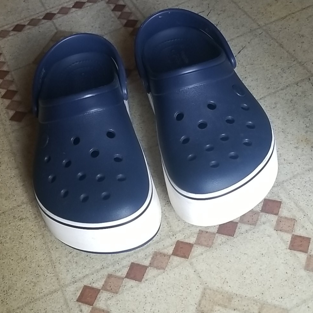 Crocs